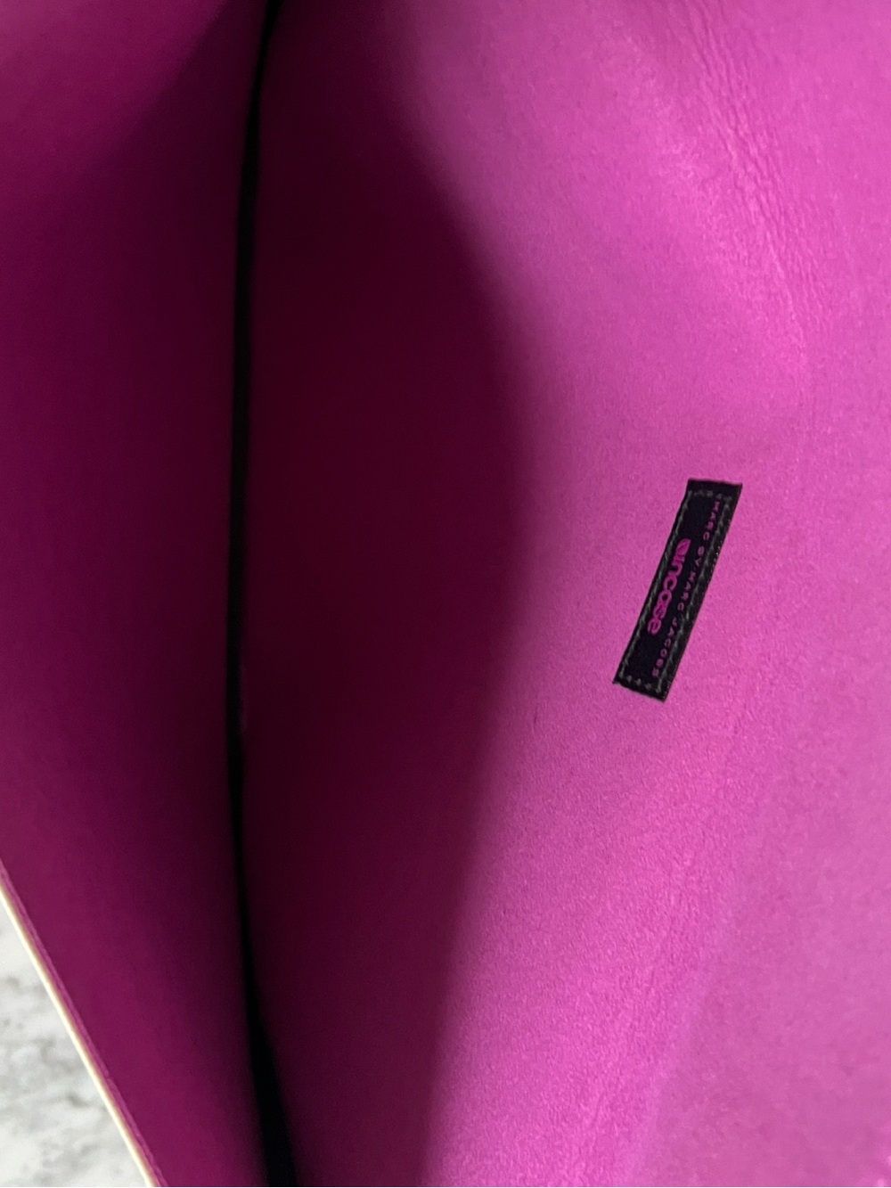 Marc Jacob Laptop Case - Picture 4 of 8